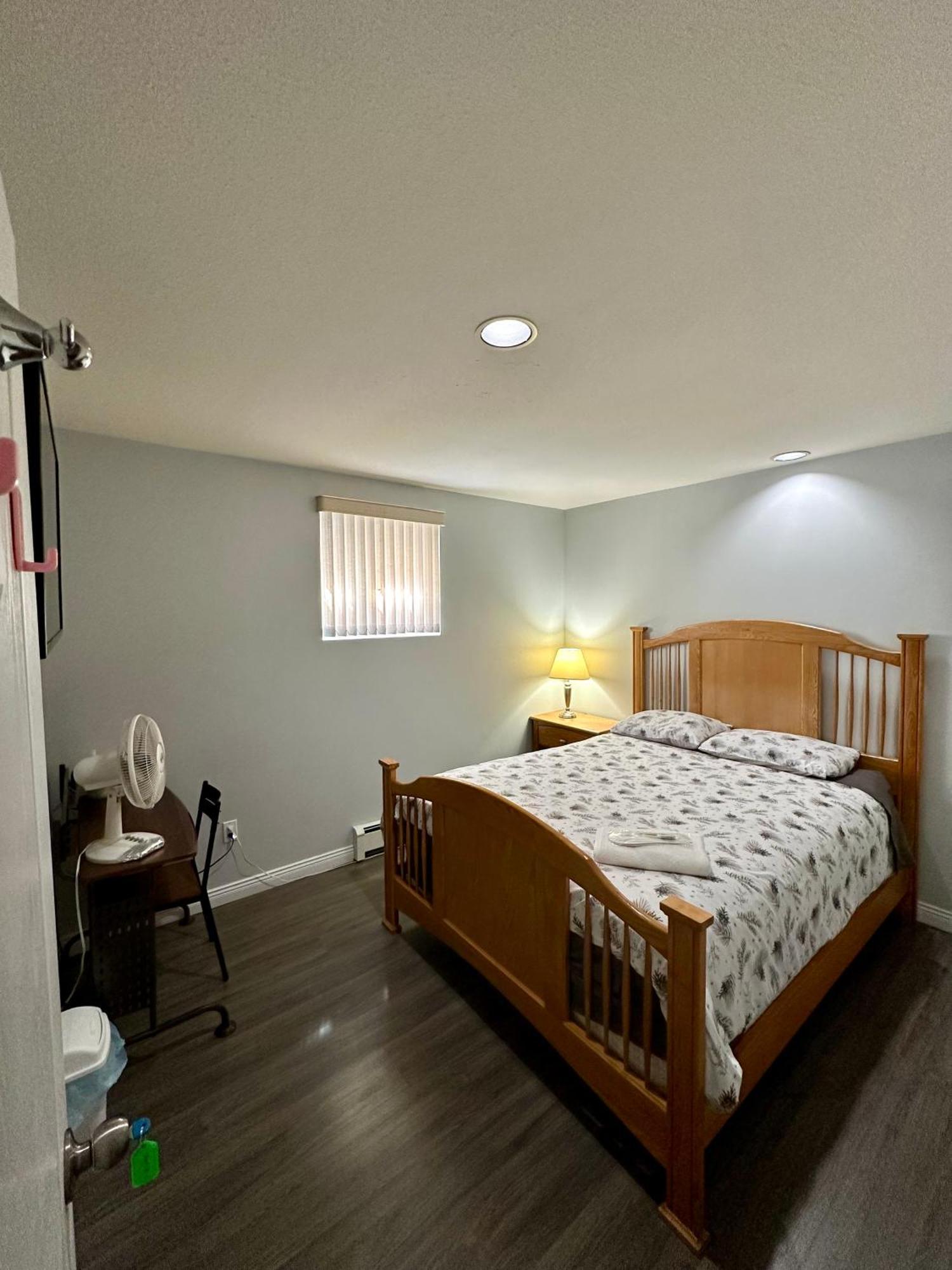 Anne'S Bnb Surrey Esterno foto